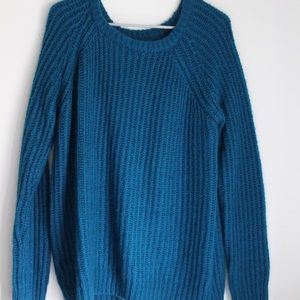 Super cute oversized teal sweater!